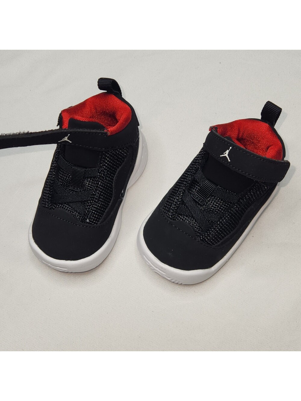 Jordan Toddler Sneakers Black Red US 3C Mesh Synthetic Hook-and-Loop Strap White